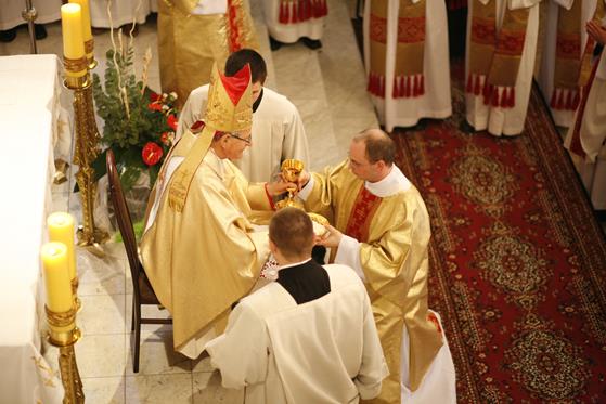 święcenia 2010 (217).JPG